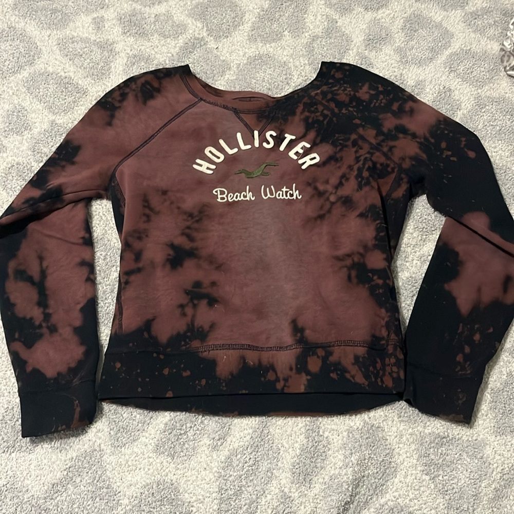 Women’s Hollister crew neck